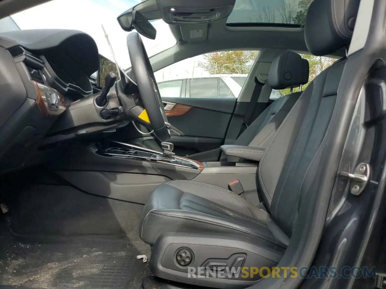 7 fotografías del automóvil dañado WAUABCF5XNA032343 AUDI A5 2022