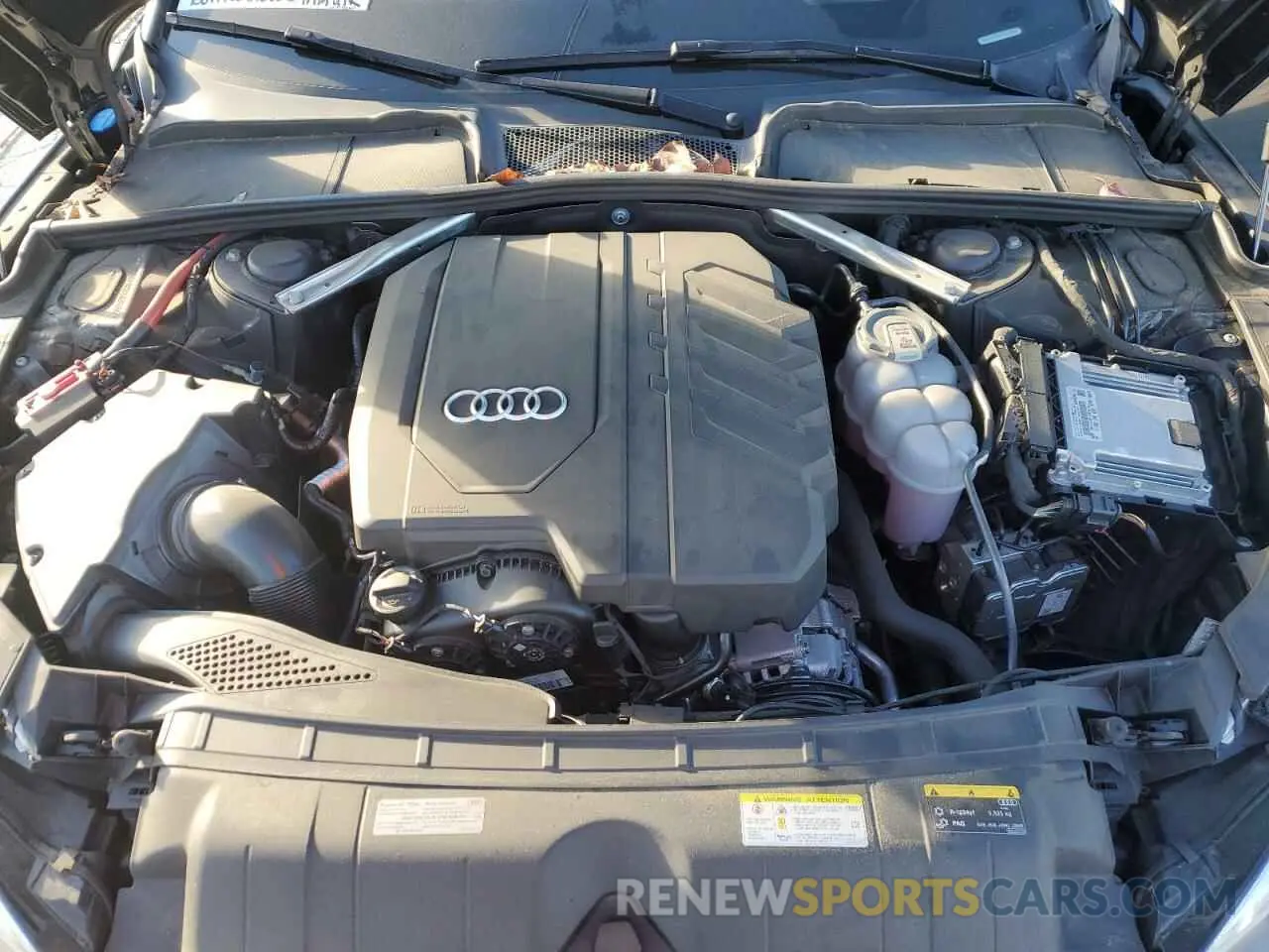 11 fotografías del automóvil dañado WAUCBCF52NA029266 AUDI A5 2022