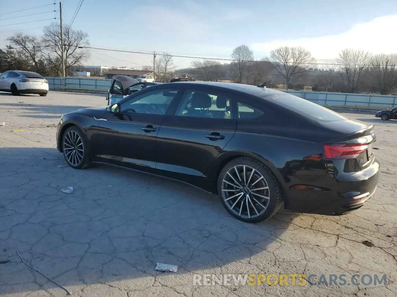 2 fotografías del automóvil dañado WAUCBCF52NA029266 AUDI A5 2022
