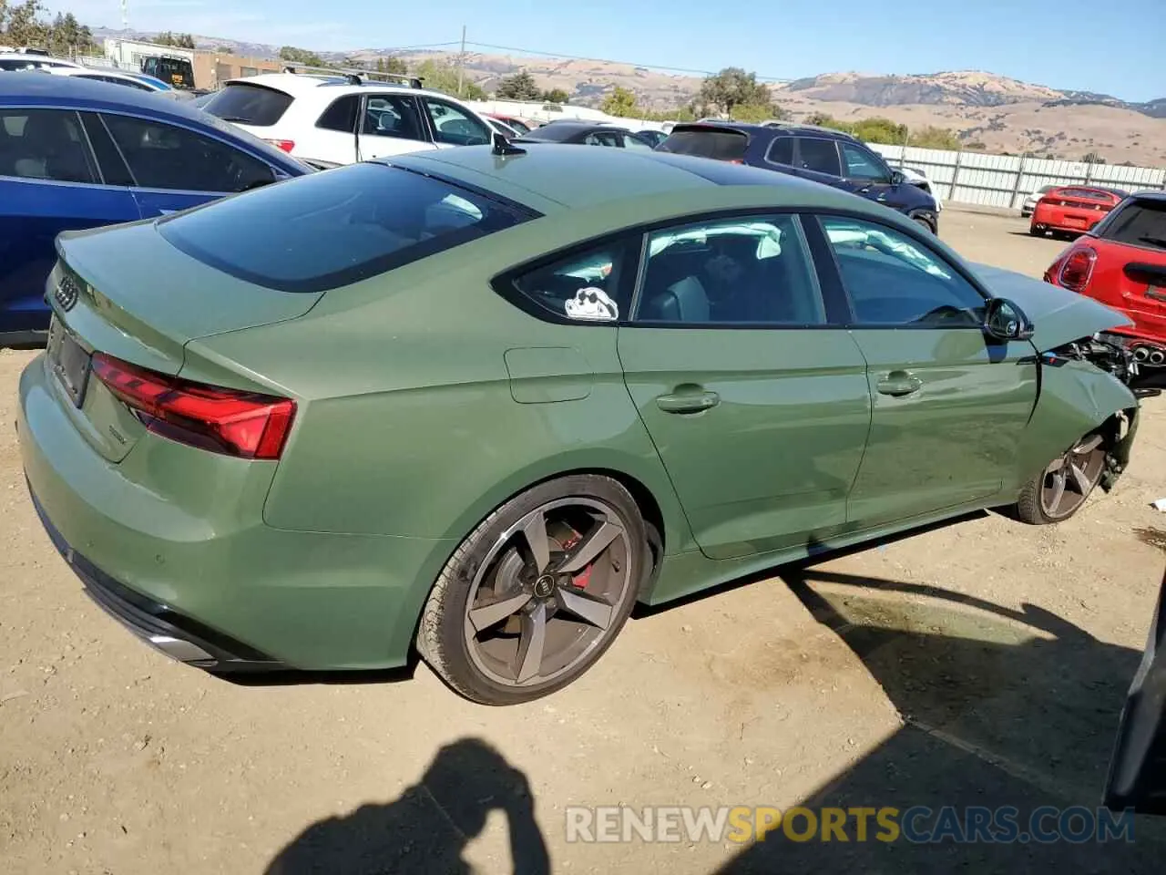 3 fotografías del automóvil dañado WAUFACF55NA040195 AUDI A5 2022