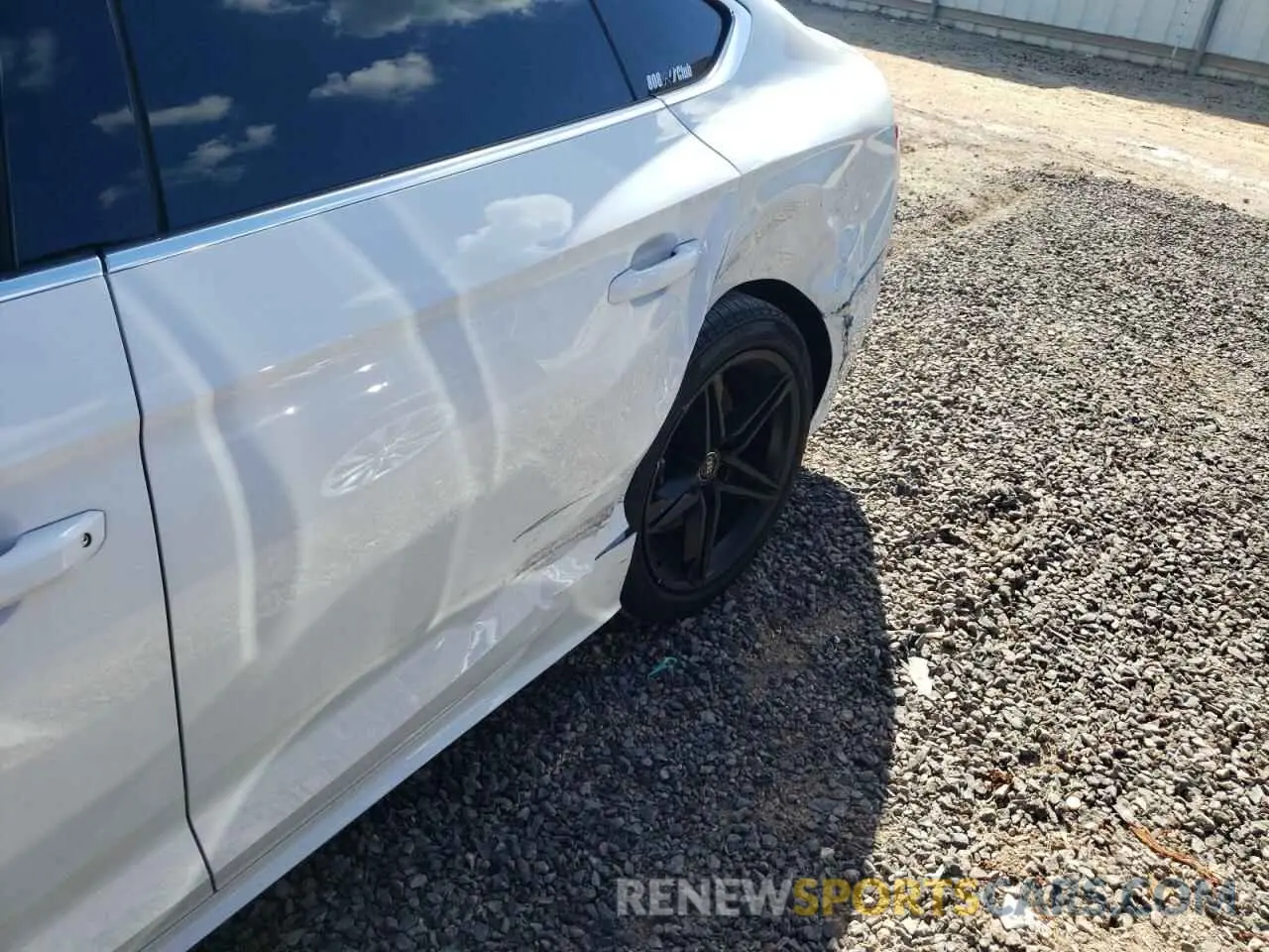 9 fotografías del automóvil dañado WAUFACF59NA018992 AUDI A5 2022