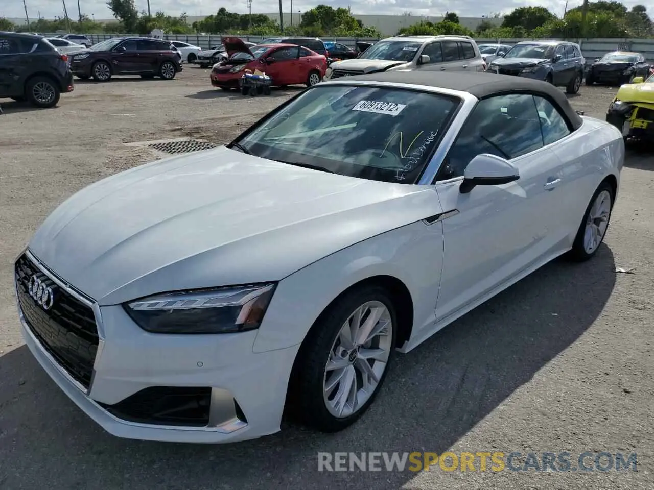 2 fotografías del automóvil dañado WAUWAGF51NN002186 AUDI A5 2022