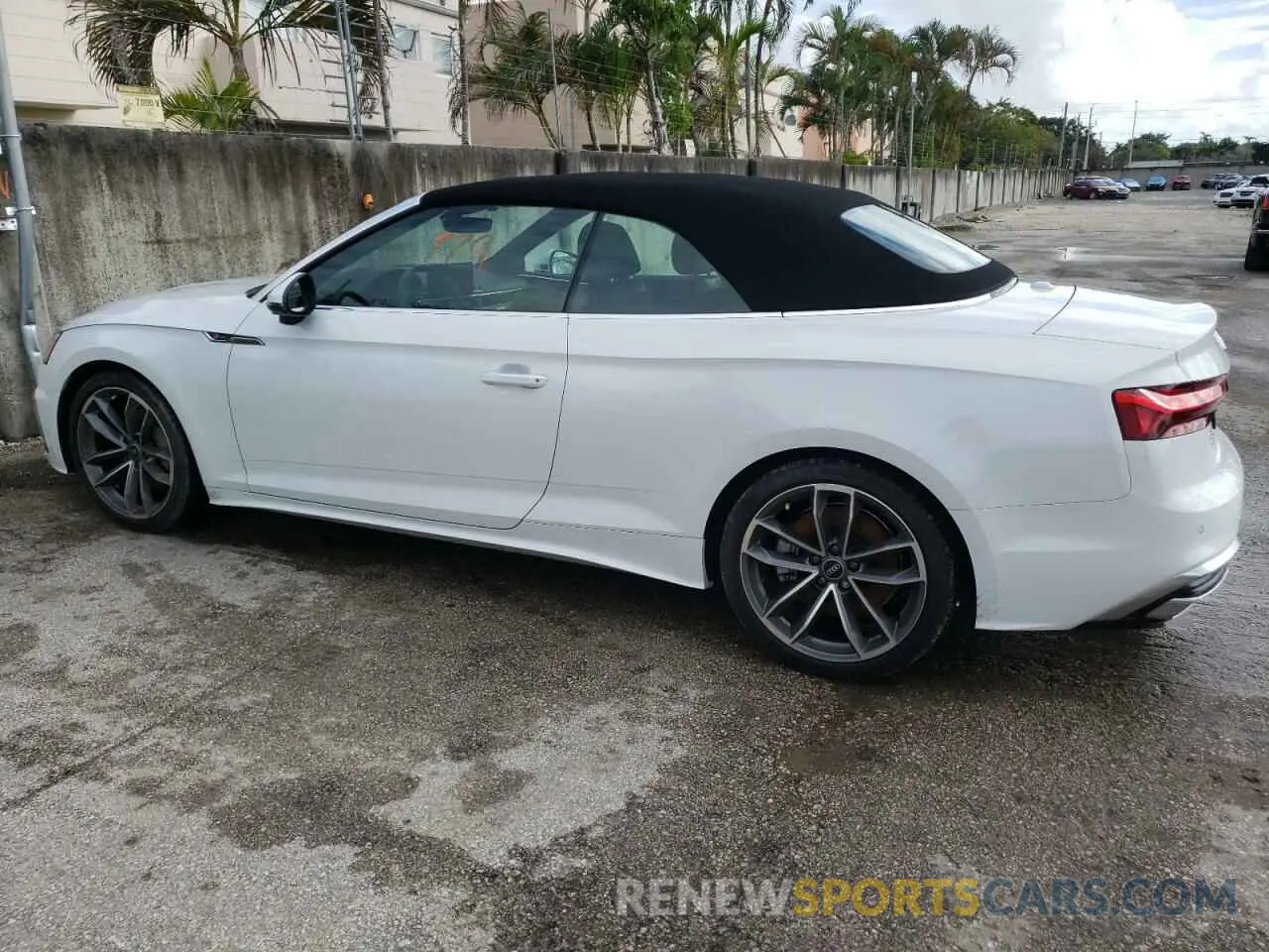 2 fotografías del automóvil dañado WAU4AGF5XPN001242 AUDI A5 2023