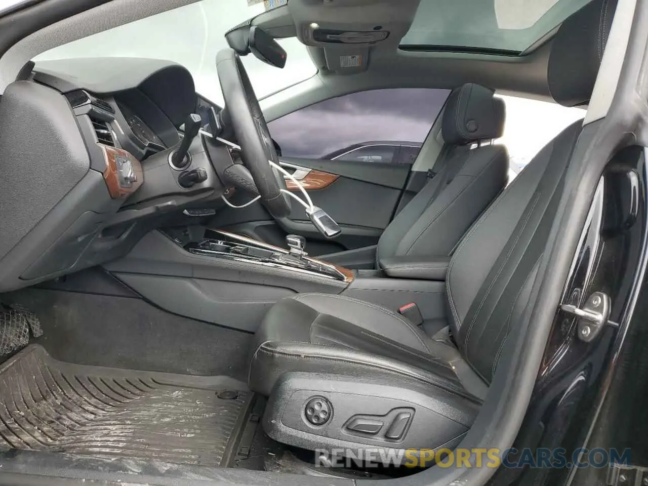 7 fotografías del automóvil dañado WAUABCF50PA026120 AUDI A5 2023