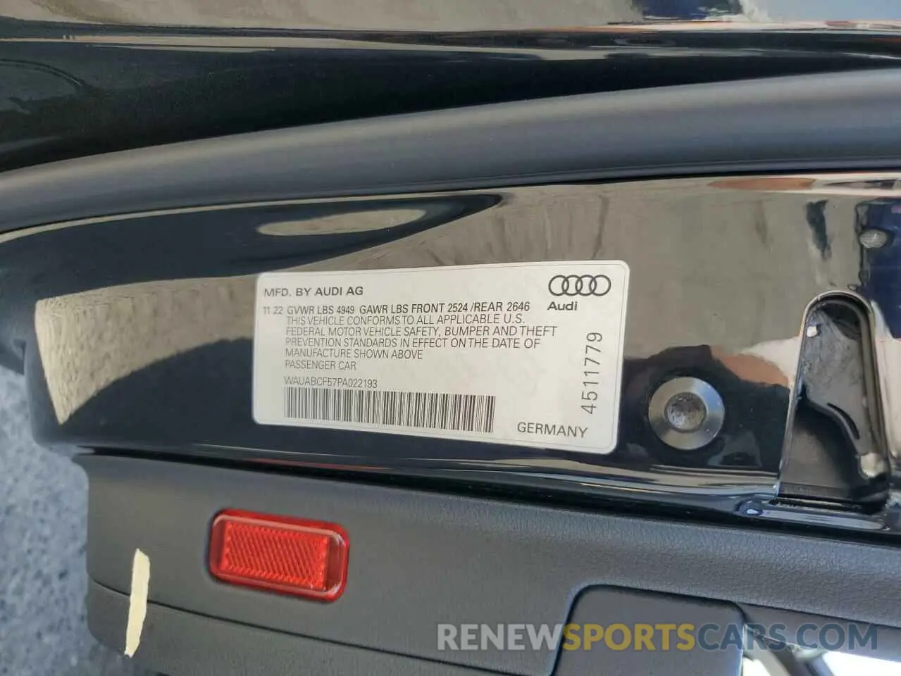 12 fotografías del automóvil dañado WAUABCF57PA022193 AUDI A5 2023