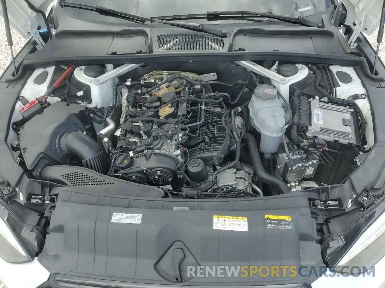 11 fotografías del automóvil dañado WAUCBCF58PA041599 AUDI A5 2023