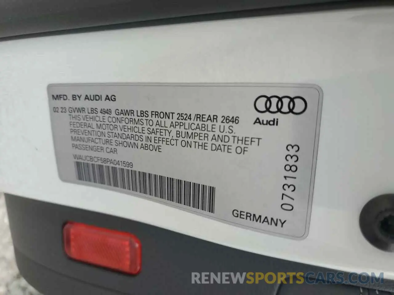 12 fotografías del automóvil dañado WAUCBCF58PA041599 AUDI A5 2023
