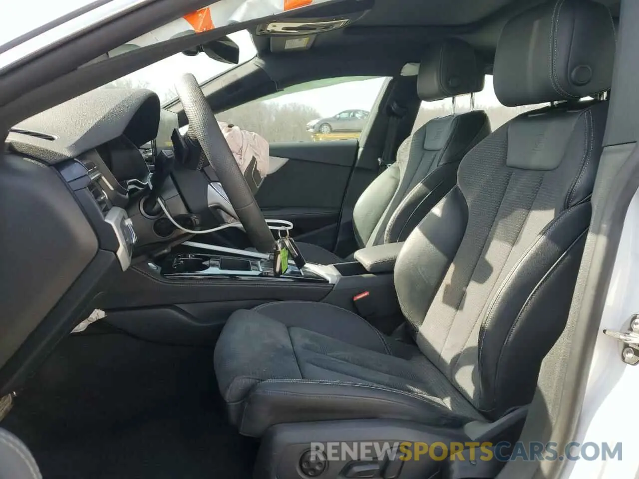 7 fotografías del automóvil dañado WAUEACF5XPA031247 AUDI A5 2023