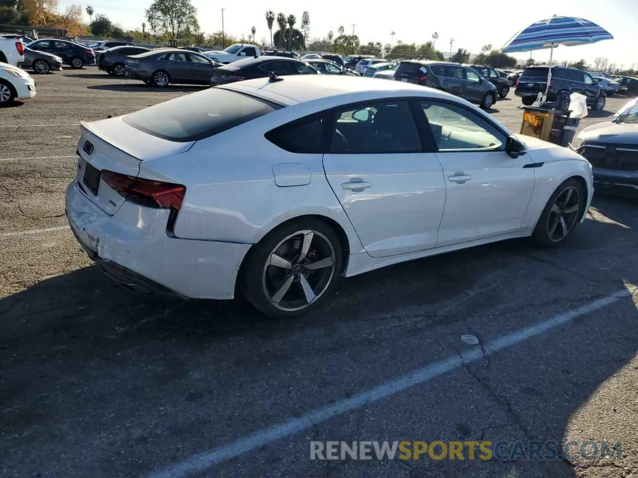 3 fotografías del automóvil dañado WAUFACF51PA061080 AUDI A5 2023