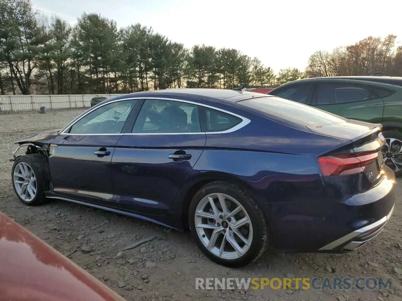 2 fotografías del automóvil dañado WAUFACF51PA061709 AUDI A5 2023