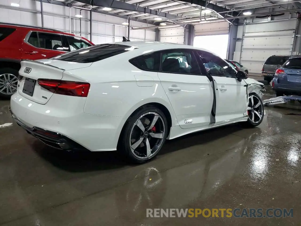 3 fotografías del automóvil dañado WAUFACF53PA046905 AUDI A5 2023