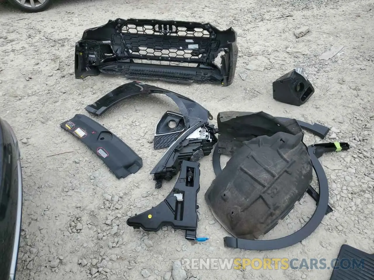 12 fotografías del automóvil dañado WAUFACF56PA040015 AUDI A5 2023