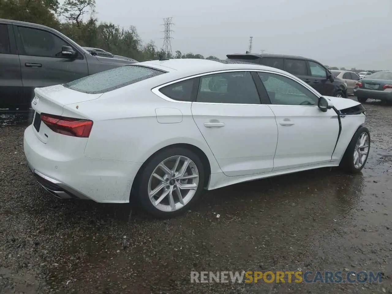 3 fotografías del automóvil dañado WAUFACF56PA044193 AUDI A5 2023