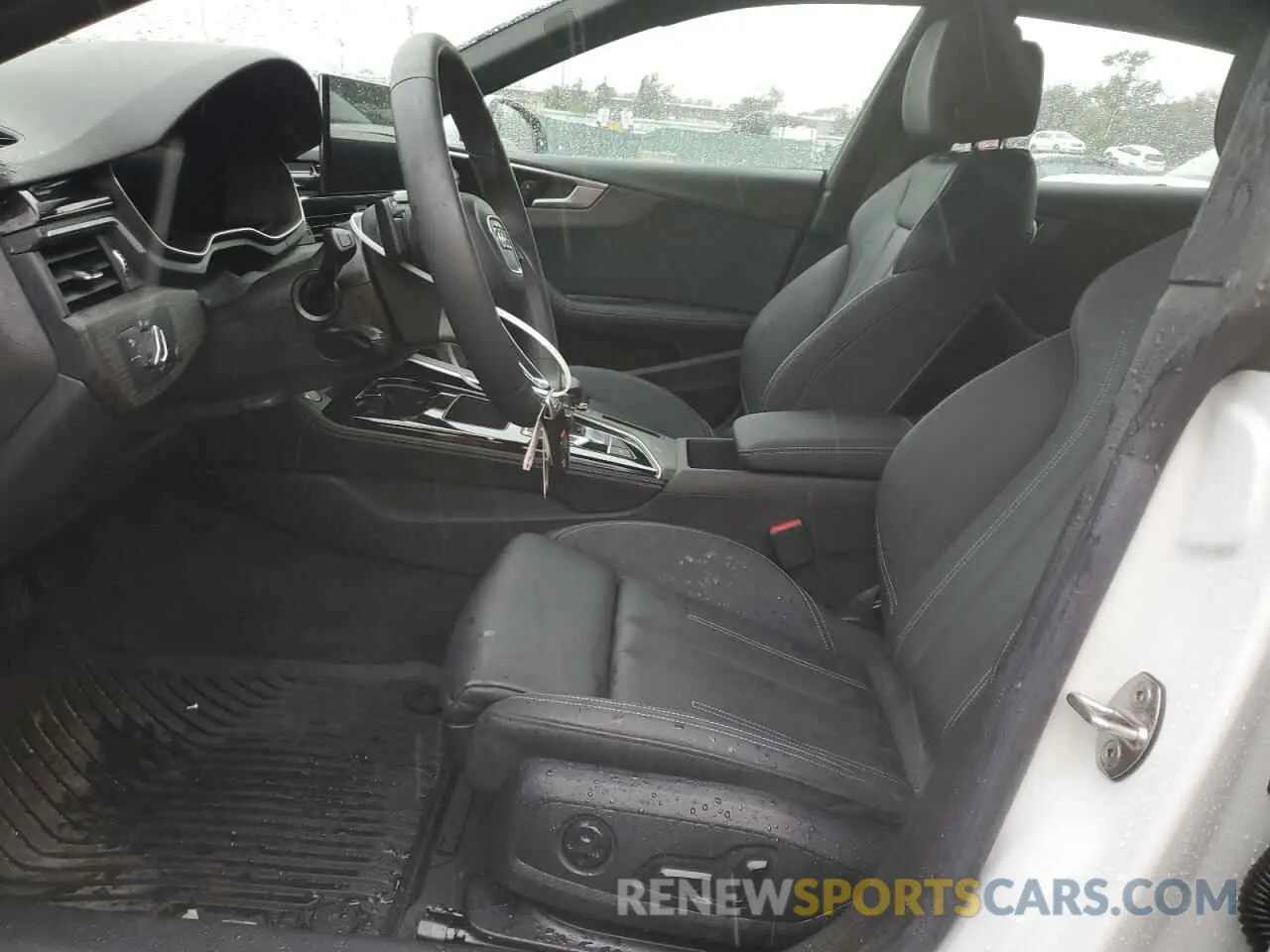 7 fotografías del automóvil dañado WAUFACF56PA044193 AUDI A5 2023