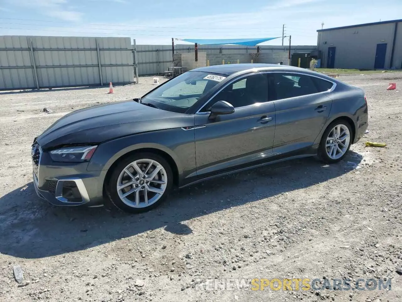 1 fotografías del automóvil dañado WAUFACF57PA012031 AUDI A5 2023
