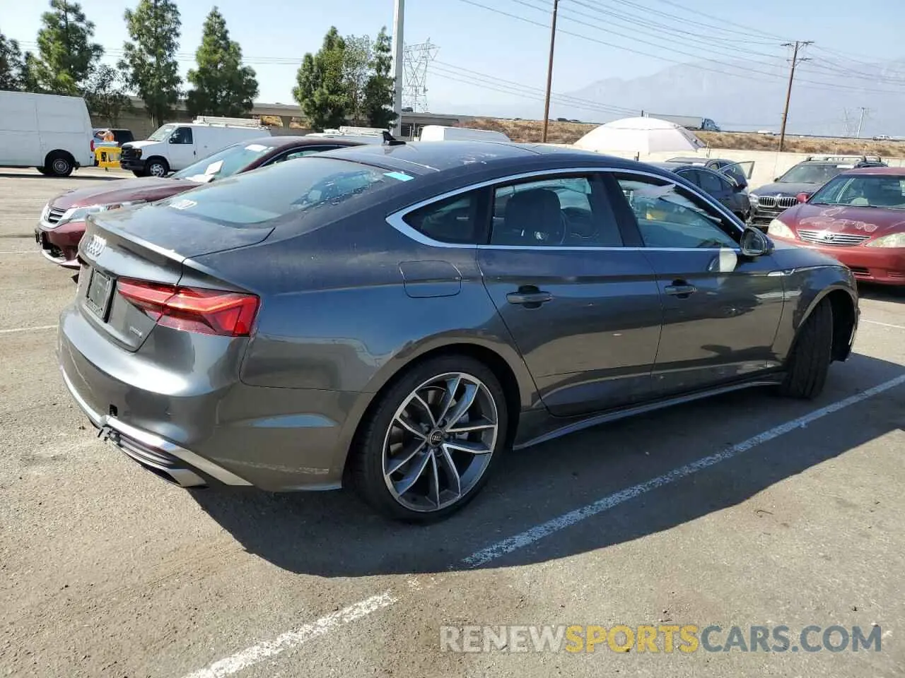 3 fotografías del automóvil dañado WAUFACF59PA060341 AUDI A5 2023