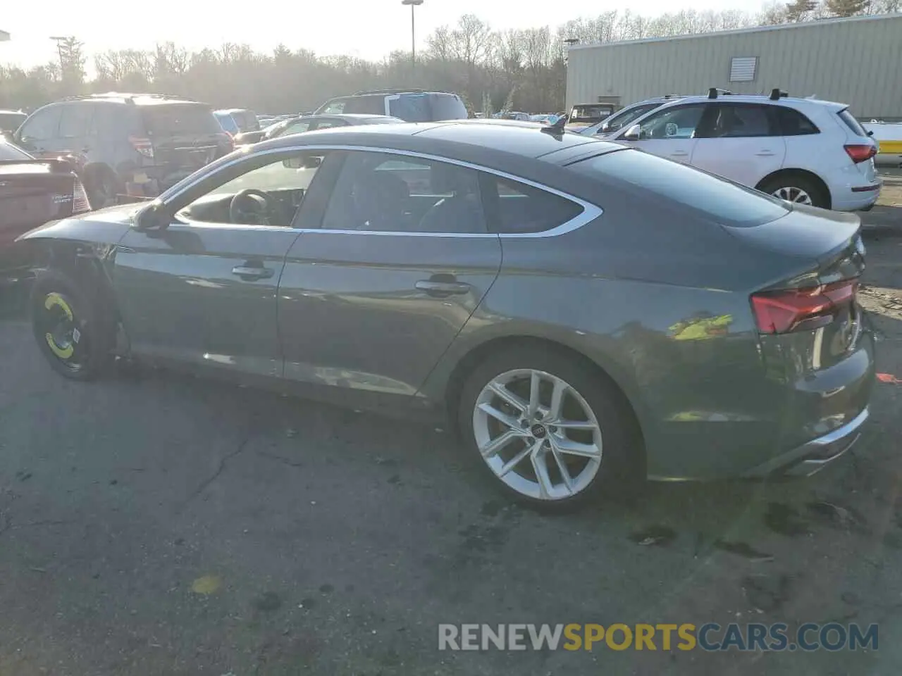 2 fotografías del automóvil dañado WAUFACF5XPA001346 AUDI A5 2023