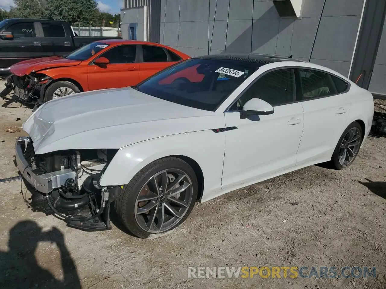 1 fotografías del automóvil dañado WAUFACF5XPA040132 AUDI A5 2023