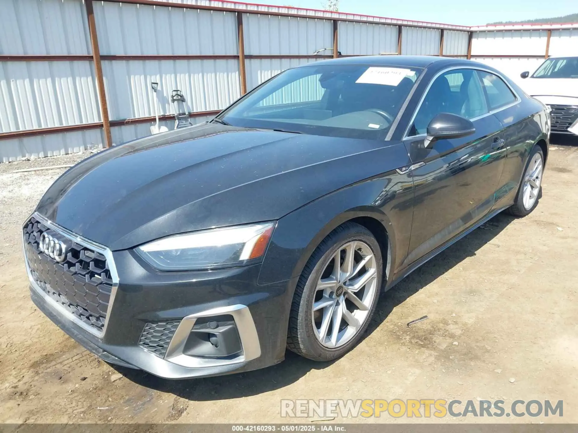 2 fotografías del automóvil dañado WAUSAAF51PA011430 AUDI A5 2023