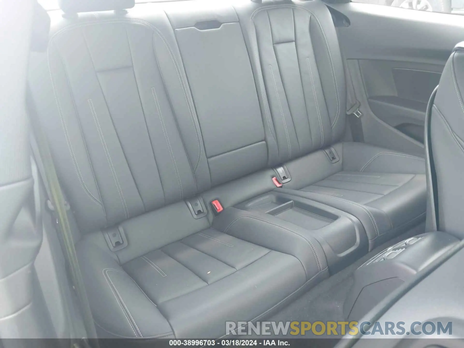 8 fotografías del automóvil dañado WAUSAAF59PA016696 AUDI A5 2023