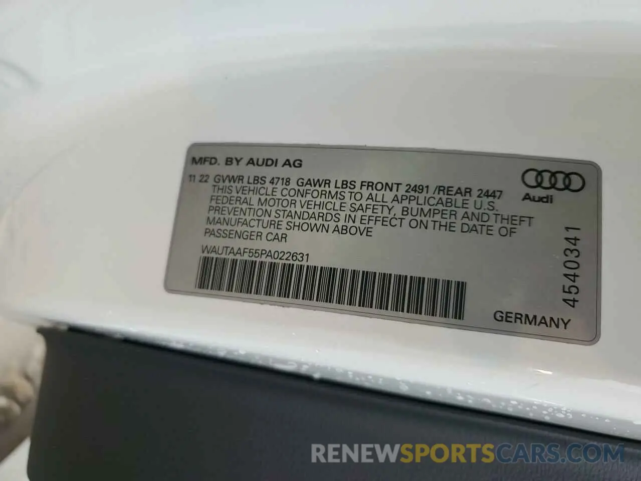 13 fotografías del automóvil dañado WAUTAAF55PA022631 AUDI A5 2023