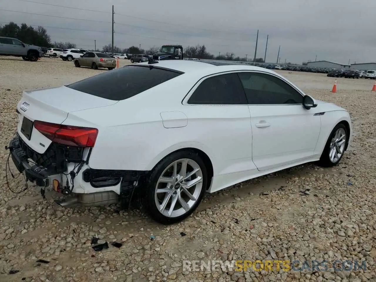 3 fotografías del automóvil dañado WAUTAAF55PA022631 AUDI A5 2023