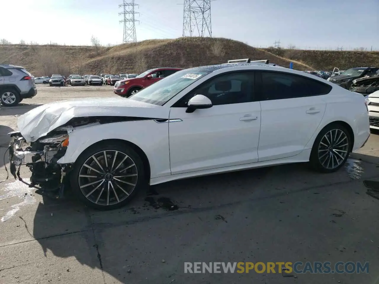 1 fotografías del automóvil dañado WAUCBCF52RA071586 AUDI A5 2024