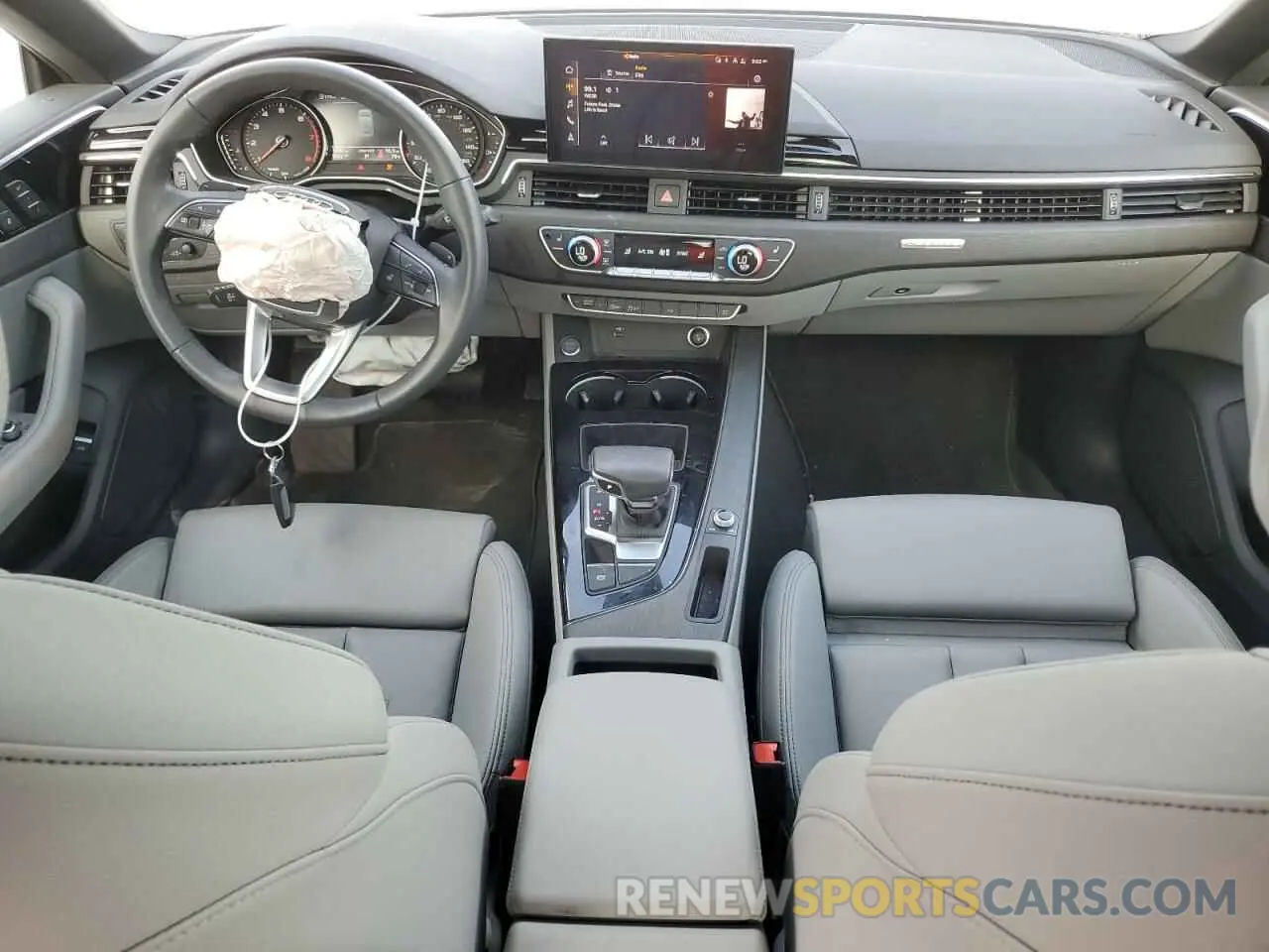 8 fotografías del automóvil dañado WAUDACF50RA078883 AUDI A5 2024