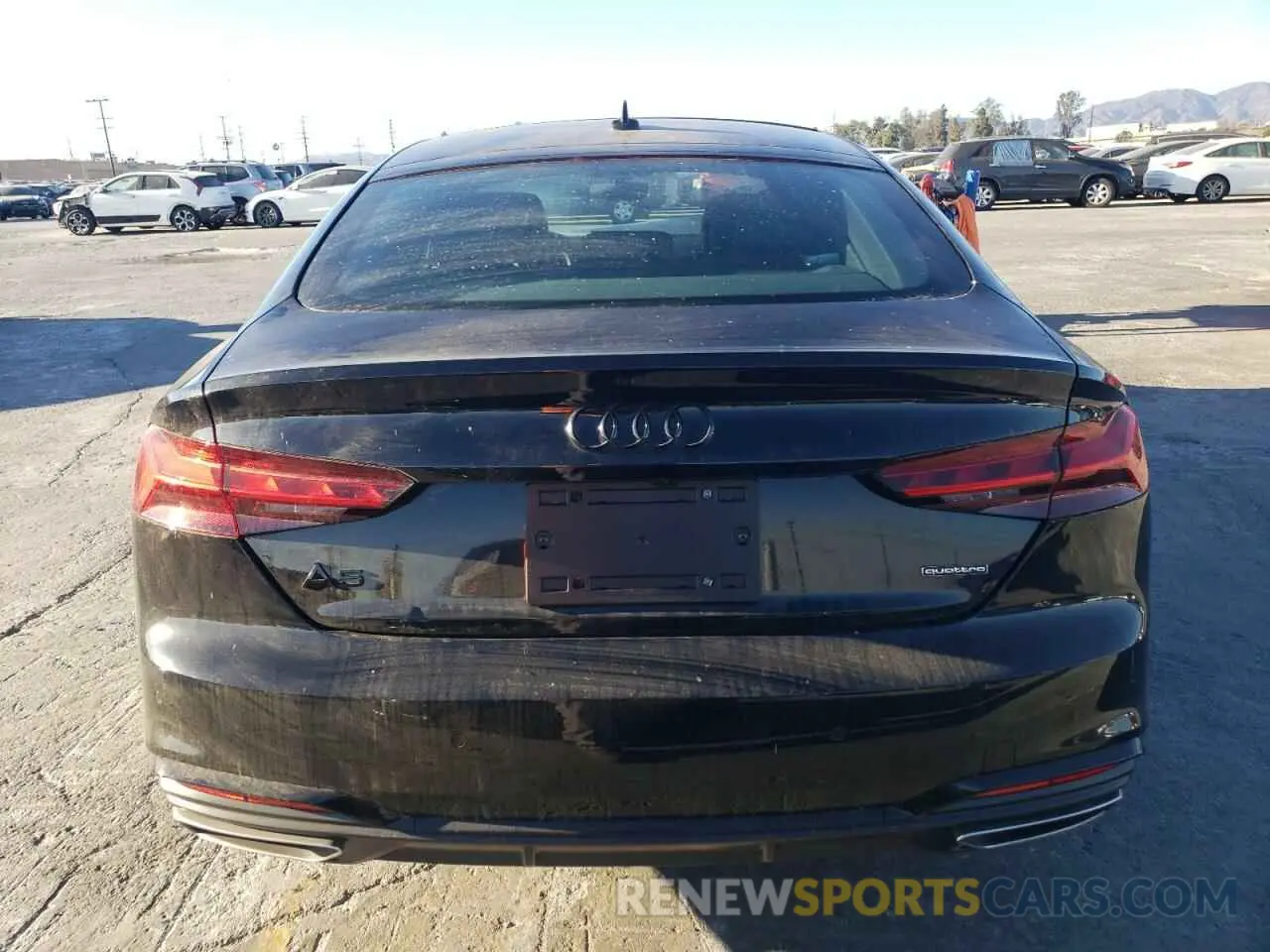 6 fotografías del automóvil dañado WAUDACF50RA092458 AUDI A5 2024