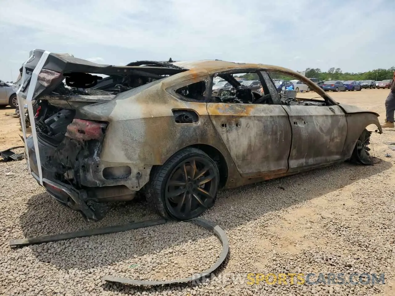 3 fotografías del automóvil dañado WAUDACF51RA032172 AUDI A5 2024