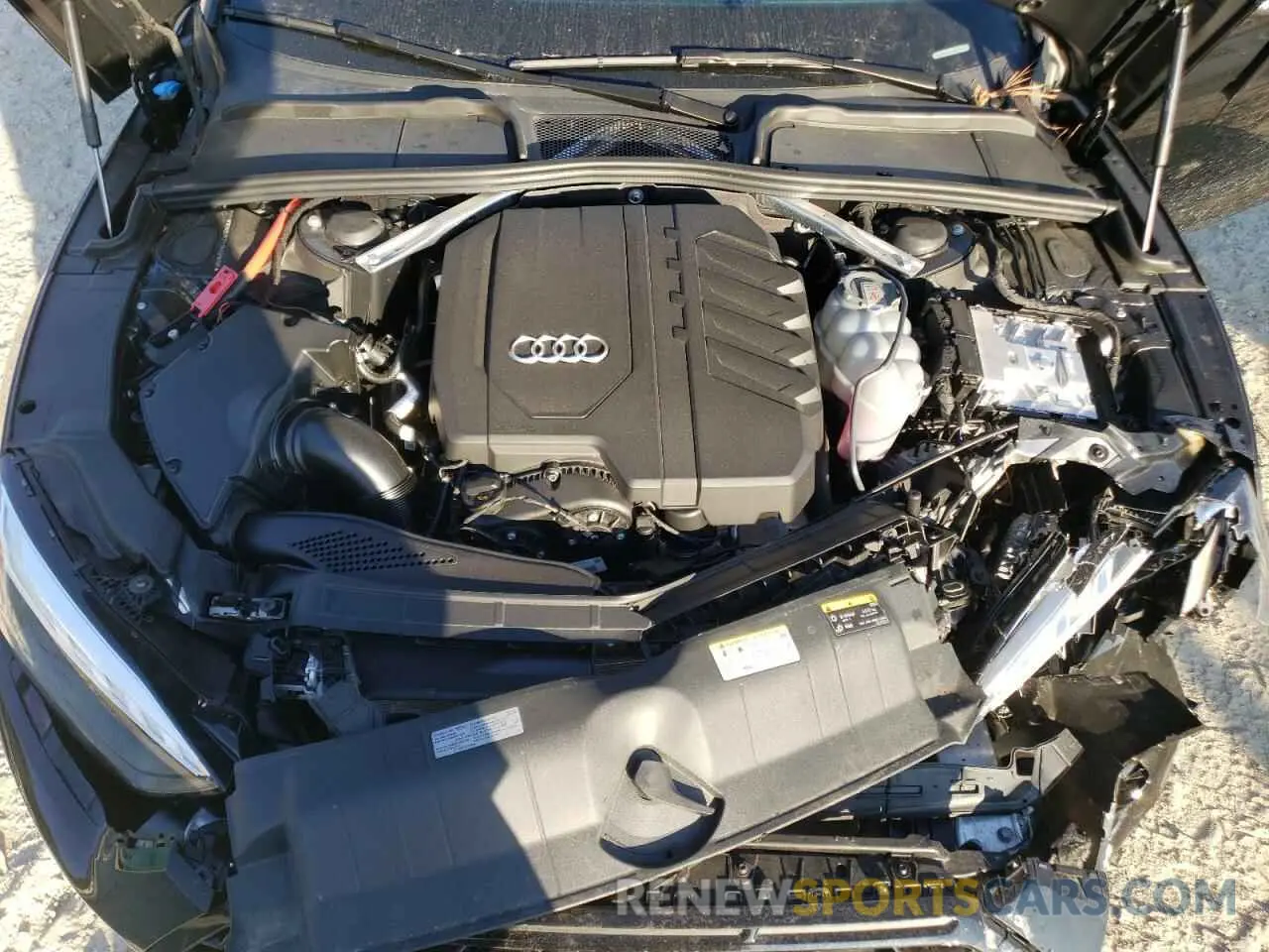 11 fotografías del automóvil dañado WAUDACF51RA090105 AUDI A5 2024