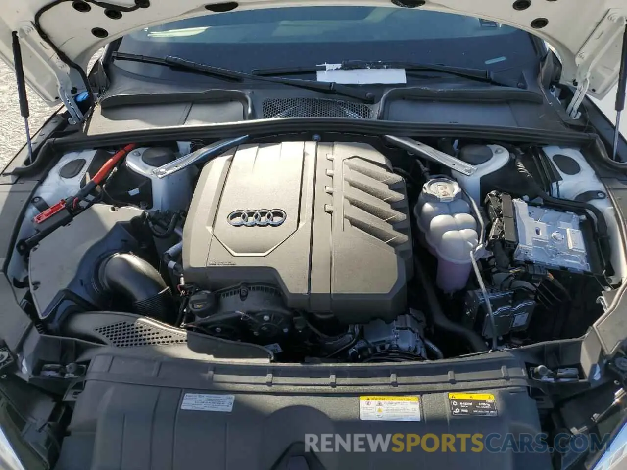 11 fotografías del automóvil dañado WAUDACF54RA058538 AUDI A5 2024