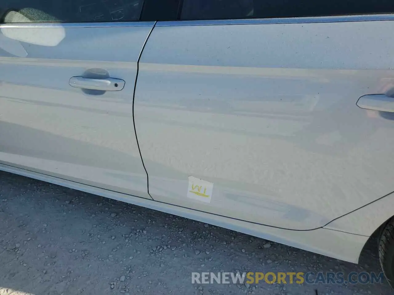 12 fotografías del automóvil dañado WAUDACF54RA058538 AUDI A5 2024