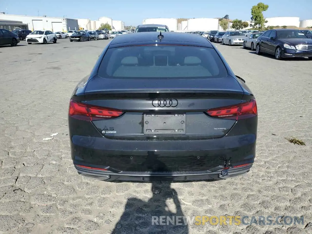 6 fotografías del automóvil dañado WAUDACF58RA084690 AUDI A5 2024