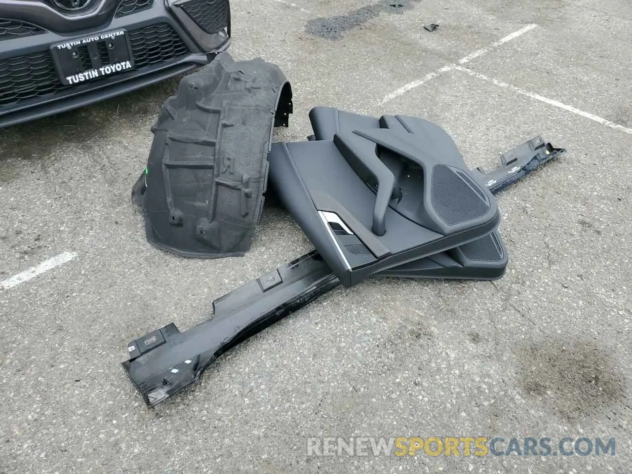 12 fotografías del automóvil dañado WAUDACF58RA109443 AUDI A5 2024