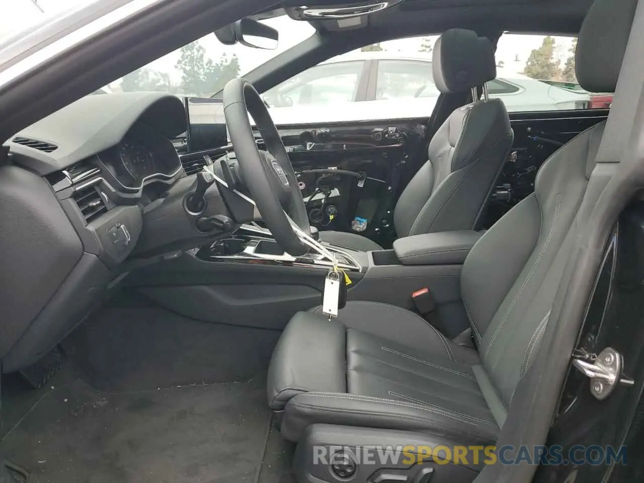 7 fotografías del automóvil dañado WAUDACF58RA109443 AUDI A5 2024