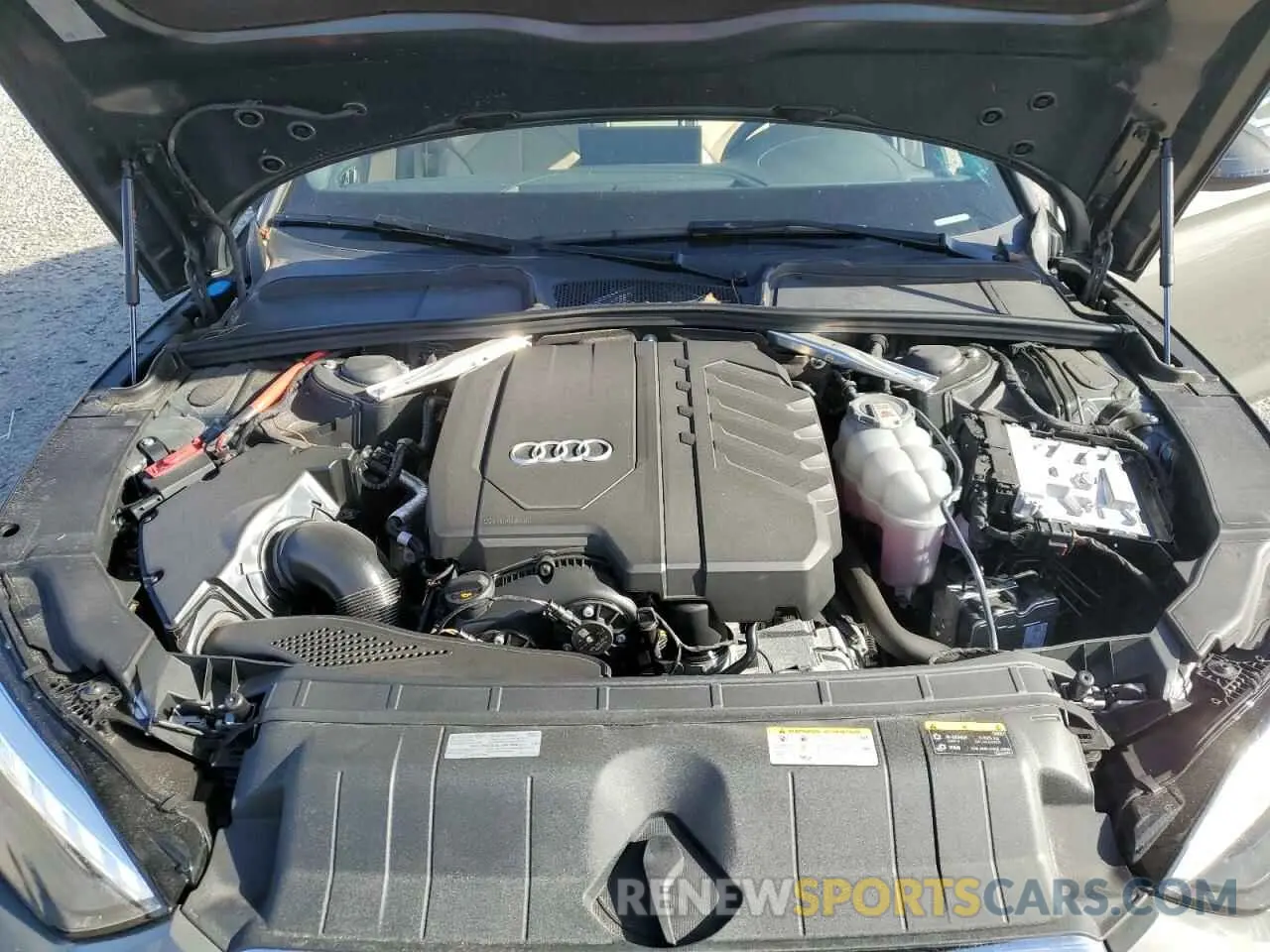 13 fotografías del automóvil dañado WAUFACF51RA065603 AUDI A5 2024