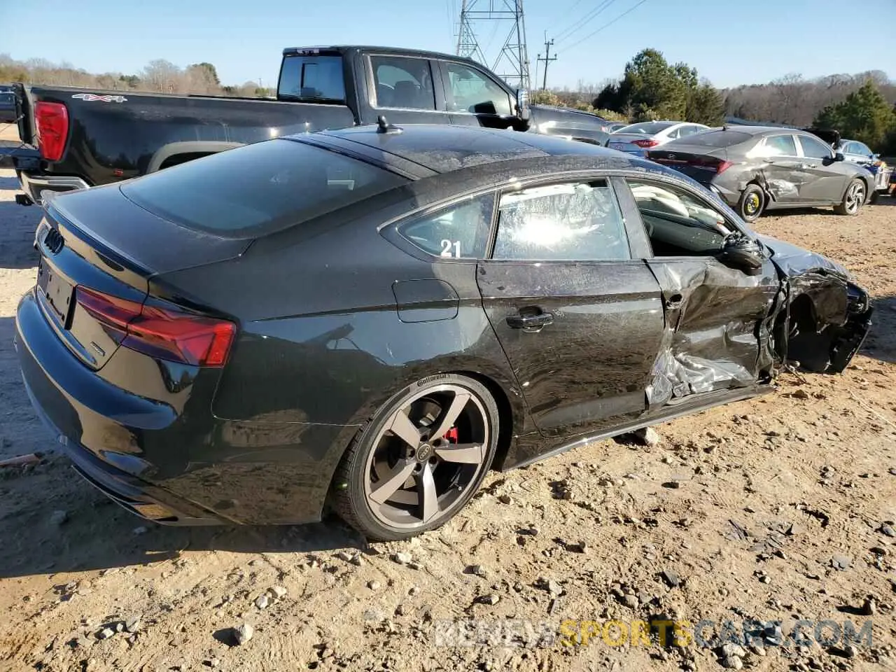 3 fotografías del automóvil dañado WAUFACF51RA090078 AUDI A5 2024