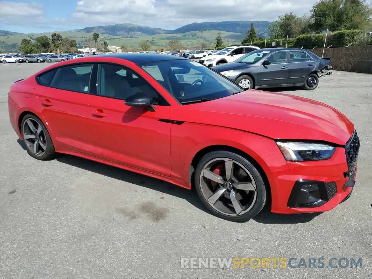 4 fotografías del automóvil dañado WAUFACF53RA002437 AUDI A5 2024