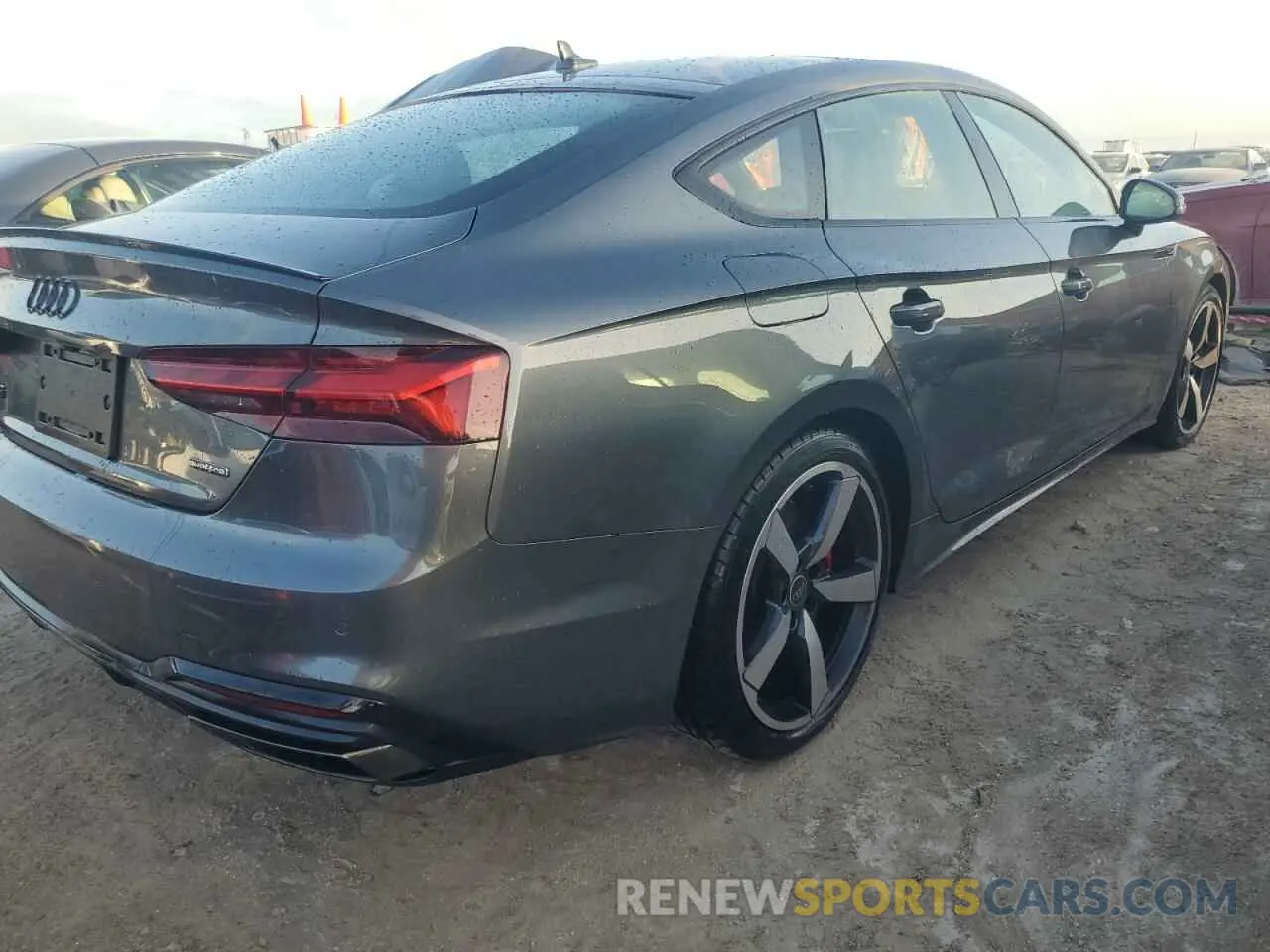 3 fotografías del automóvil dañado WAUFACF53RA088235 AUDI A5 2024