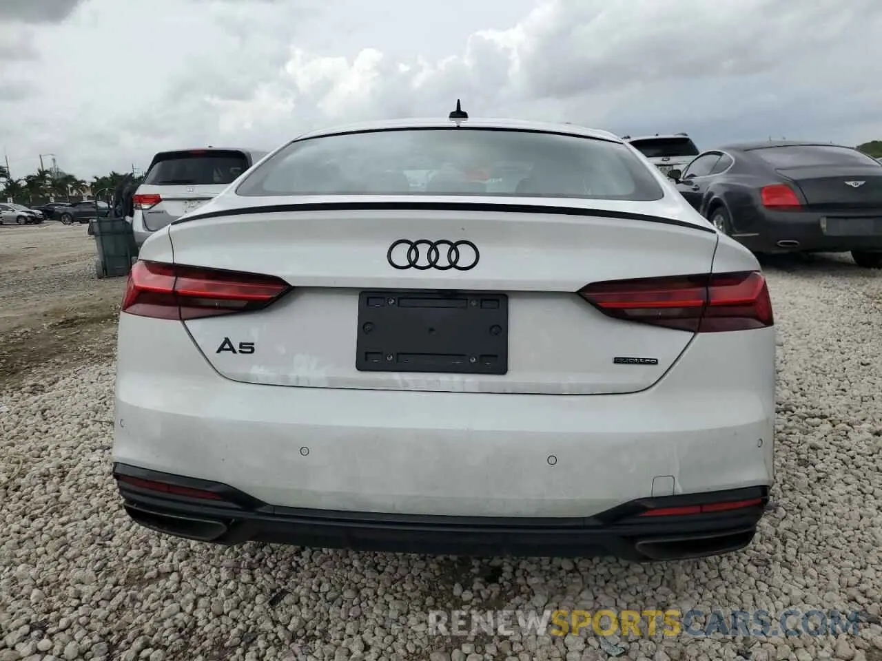 6 fotografías del automóvil dañado WAUFACF55RA083120 AUDI A5 2024