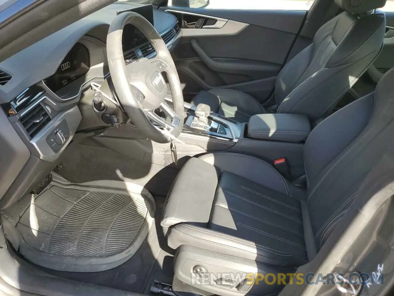 7 fotografías del automóvil dañado WAUFACF56RA053303 AUDI A5 2024