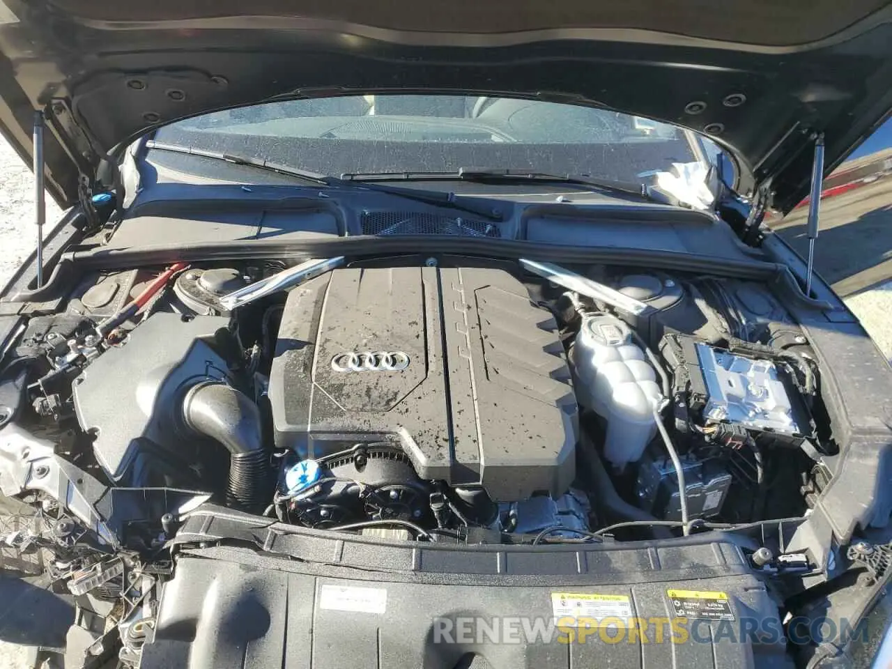 11 fotografías del automóvil dañado WAUFACF58RA096363 AUDI A5 2024