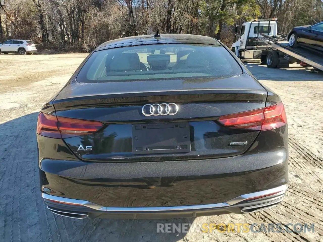 6 fotografías del automóvil dañado WAUFACF58RA096363 AUDI A5 2024