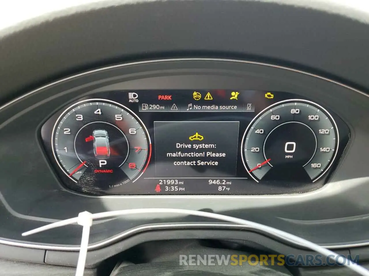 9 fotografías del automóvil dañado WAUFACF59RA083184 AUDI A5 2024