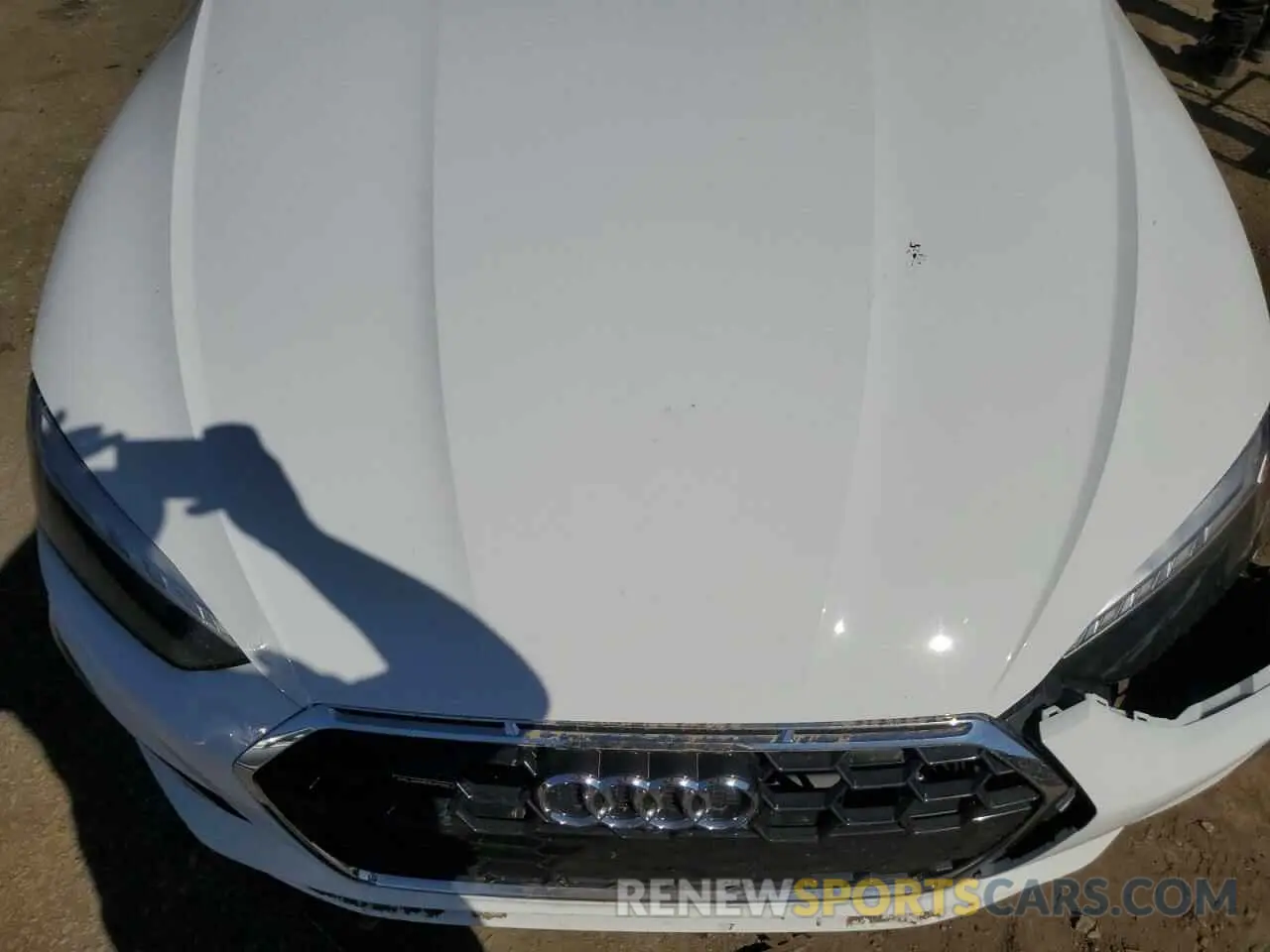 11 fotografías del automóvil dañado WAUFACF5XRA088376 AUDI A5 2024