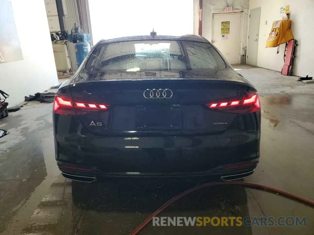 6 fotografías del automóvil dañado WAUDACF51SA010324 AUDI A5 2025