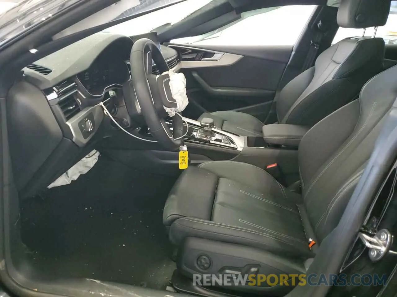 7 fotografías del automóvil dañado WAUDACF51SA010324 AUDI A5 2025