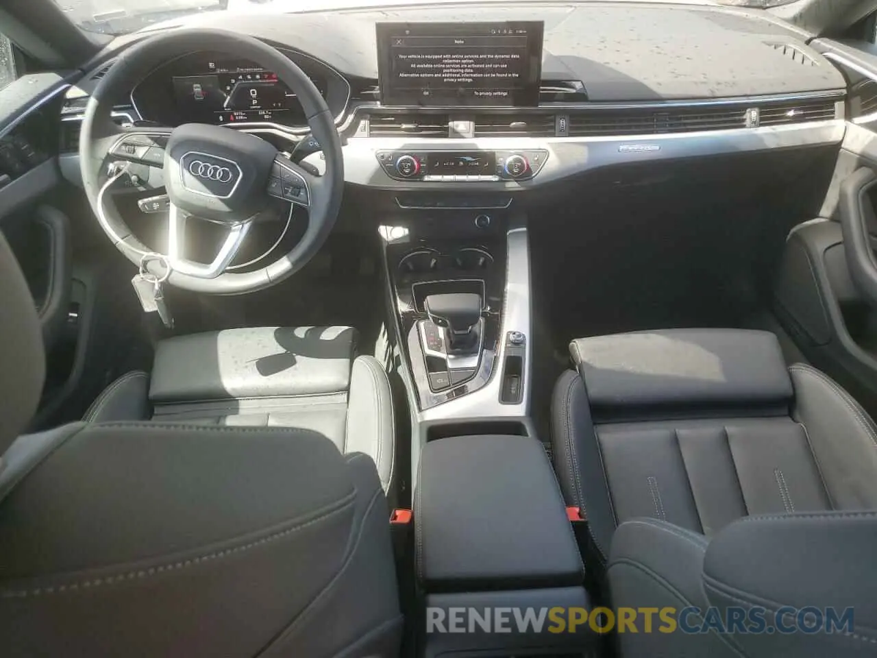 8 fotografías del automóvil dañado WAUDACF56SA005880 AUDI A5 2025