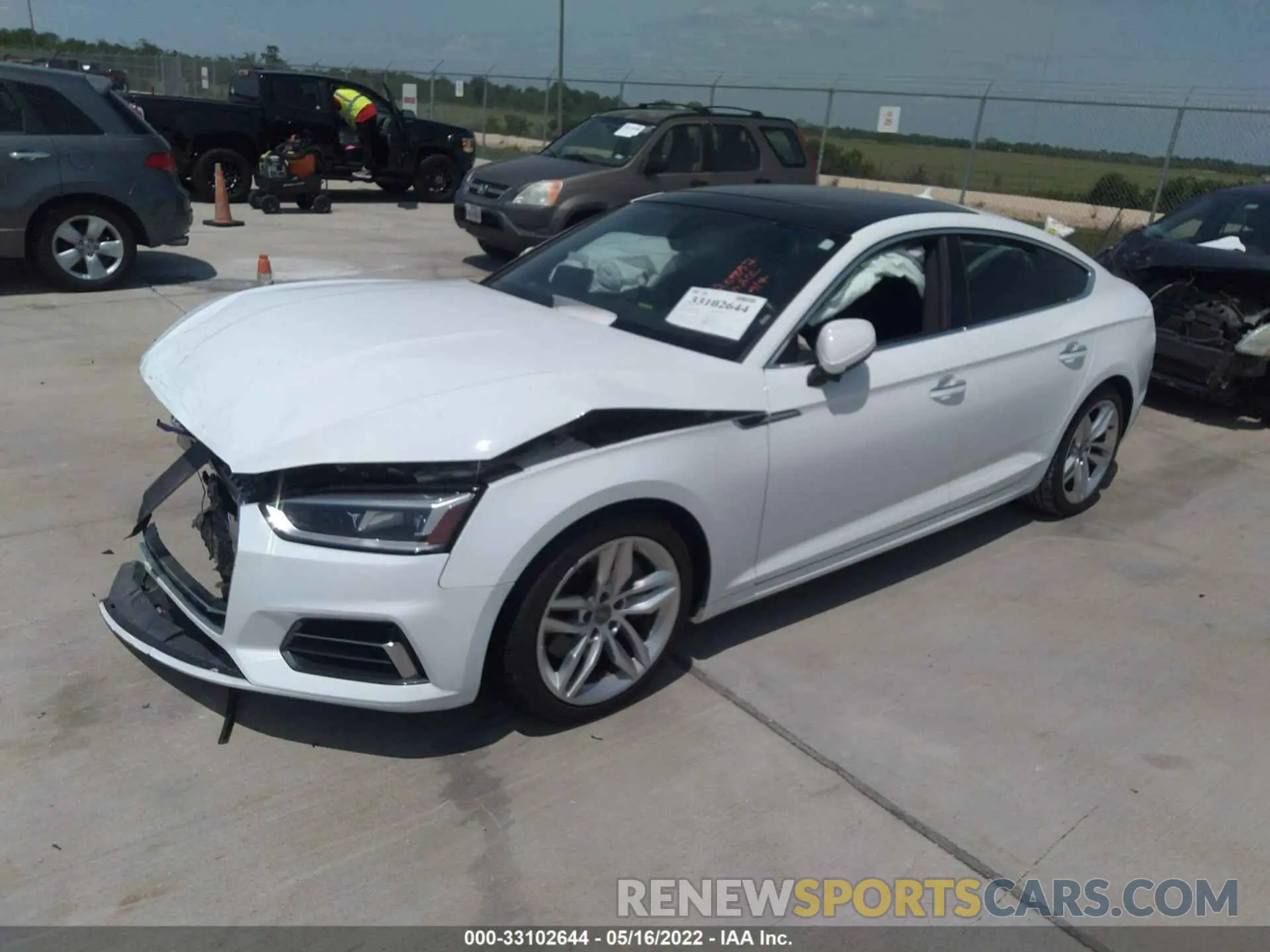 2 fotografías del automóvil dañado WAUANCF50KA055374 AUDI A5 SPORTBACK 2019